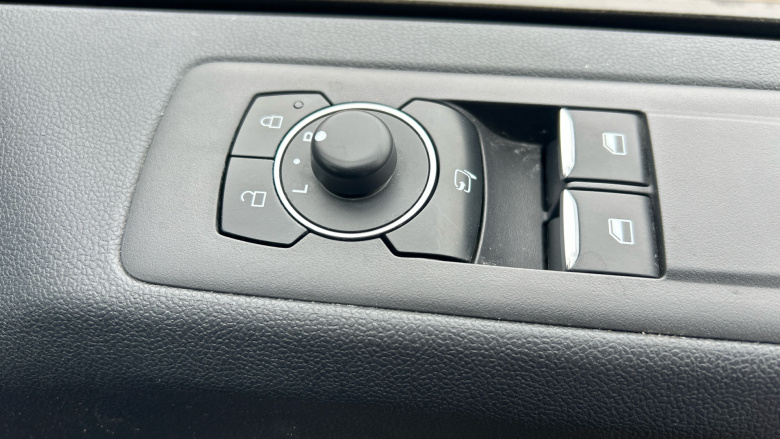 Ford Transit Custom 300 L1 Diesel Fwd 2.0 EcoBlue 136ps H1 Van Limited